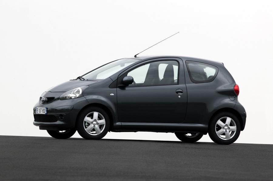  Toyota Aygo 2005 года  (фото 80 из 102)